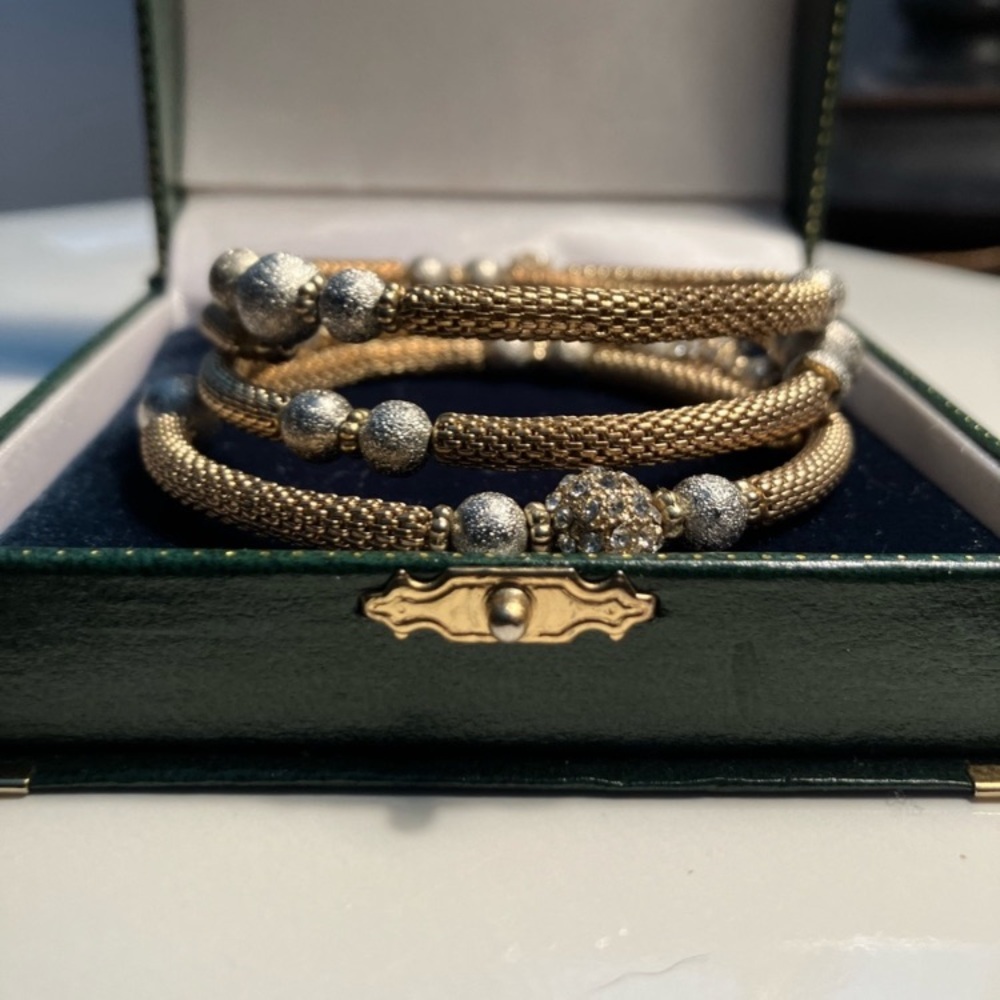 Vintage gold mesh wrap bracelet. Gorgeous